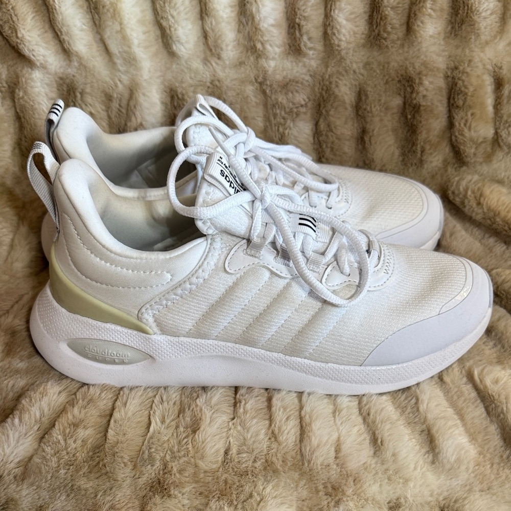 Adidas Women's Classic White Sneakers - Picture 2 of 5